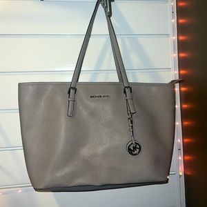 Michael Kors Leather Shoulder bag 13’’